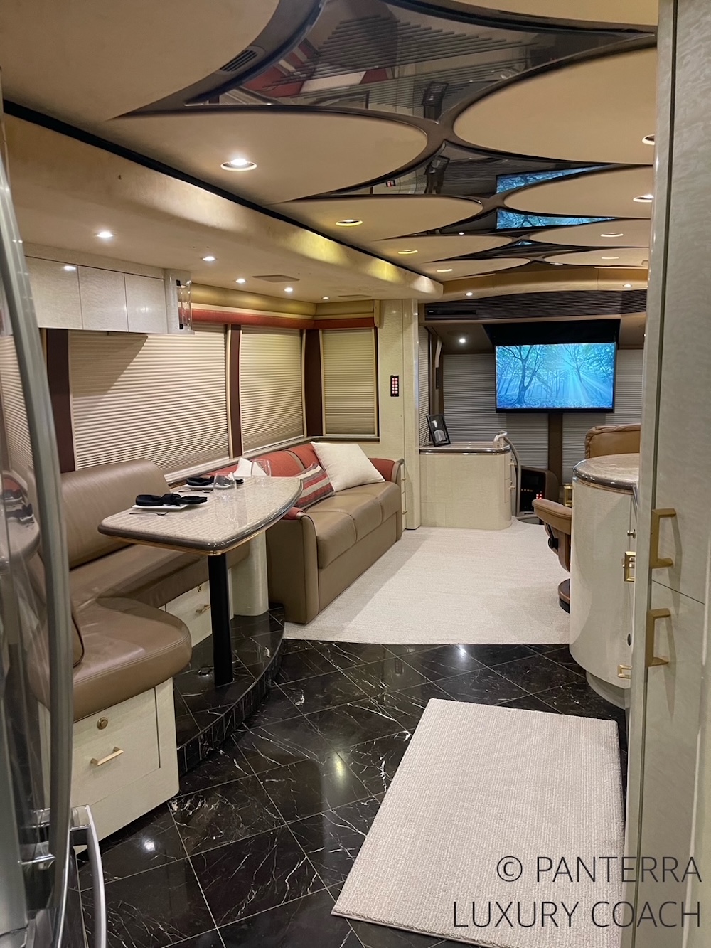 2004 Prevost Marathon  H3-45 For Sale