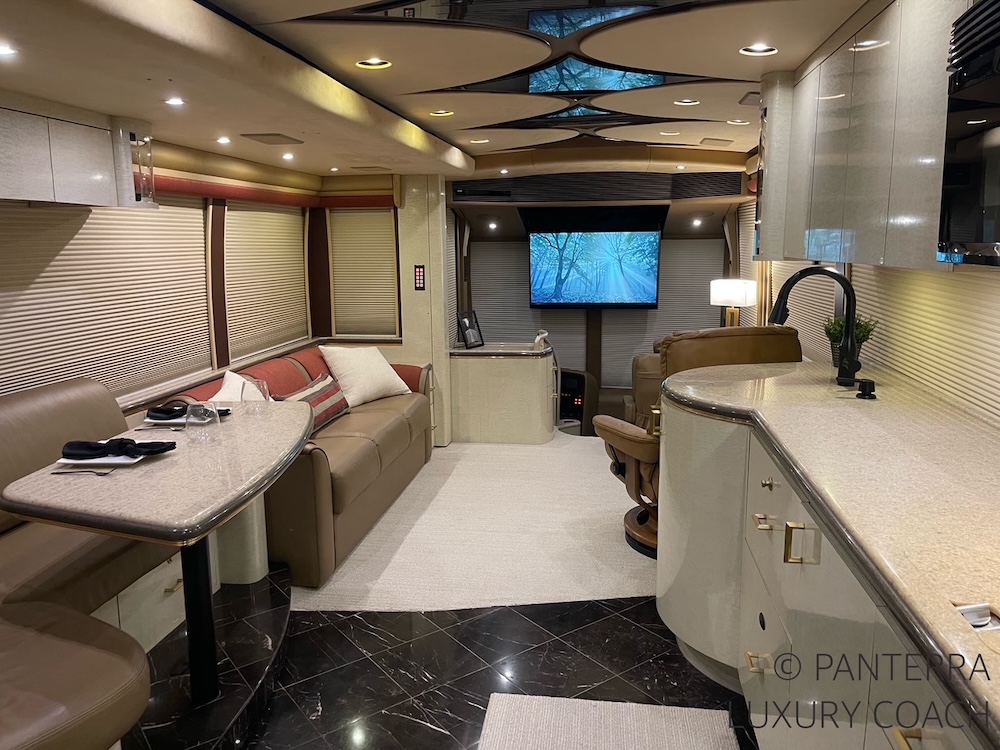 2004 Prevost Marathon  H3-45 For Sale