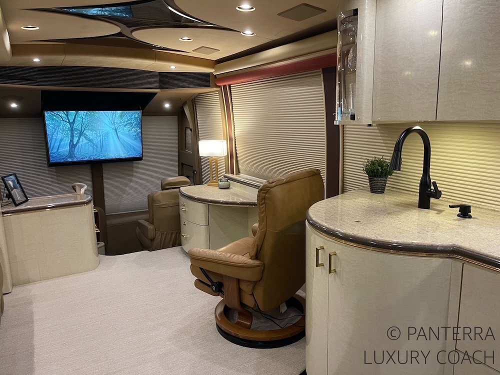 2004 Prevost Marathon  H3-45 For Sale