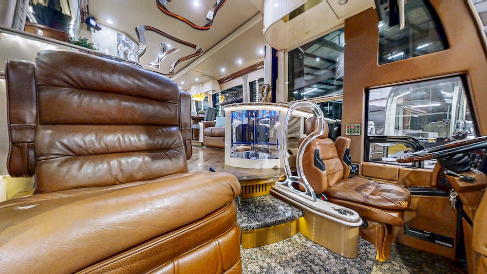 2004 Prevost Parliament H3-45 For Sale