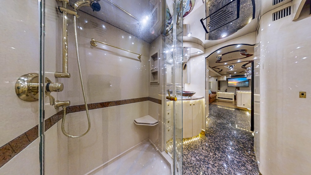 2004 Prevost Parliament H3-45 For Sale