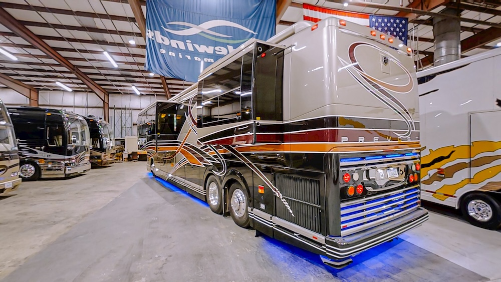 2004 Prevost Parliament H3-45 For Sale