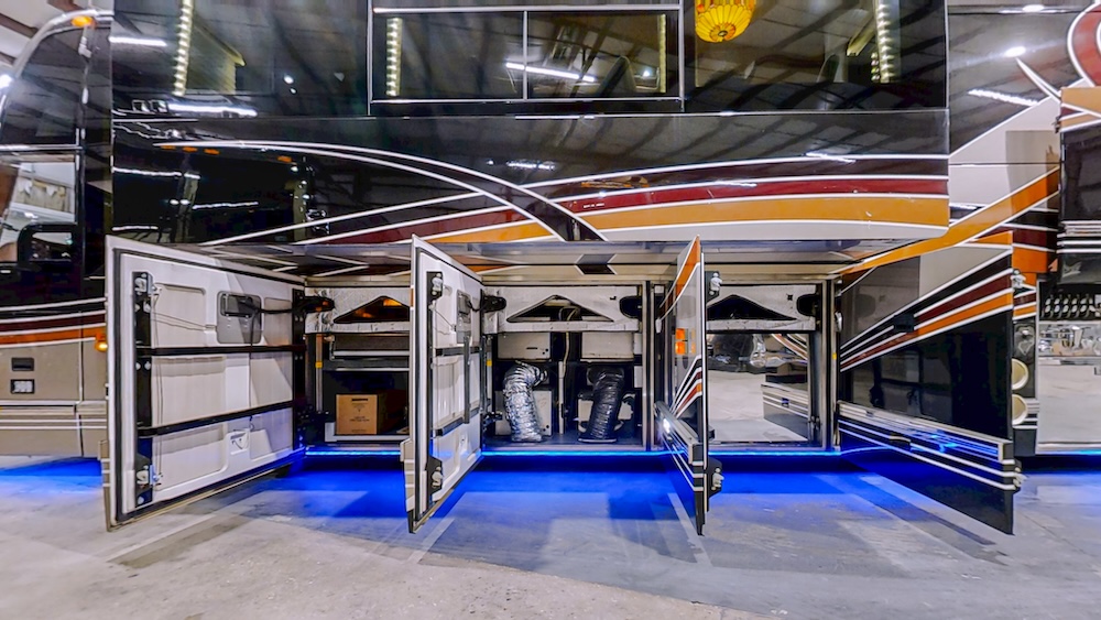 2004 Prevost Parliament H3-45 For Sale