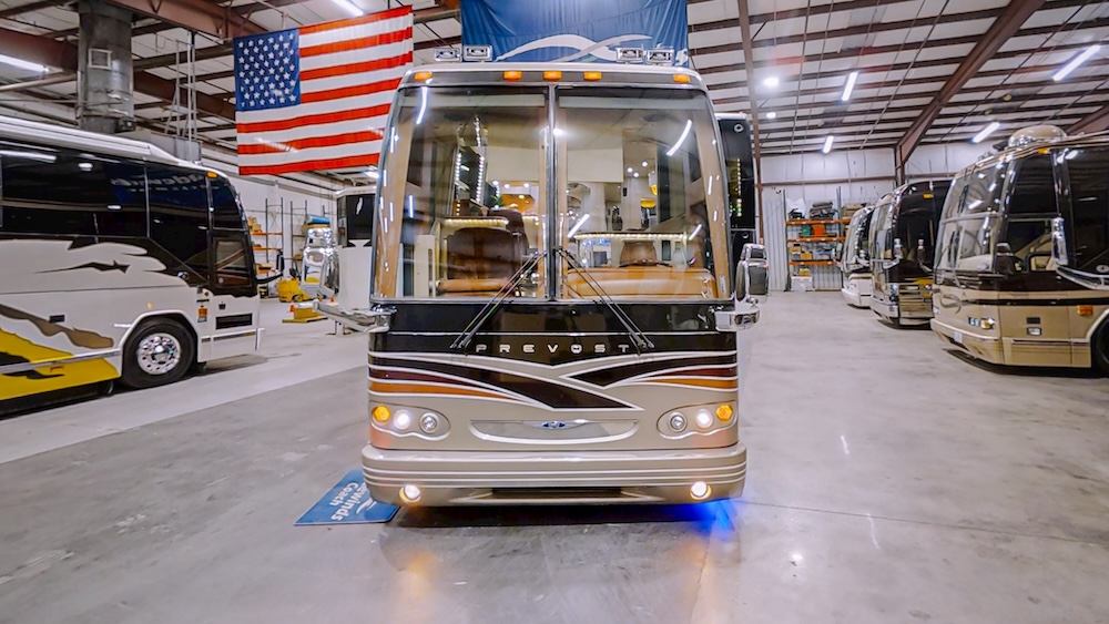 2004 Prevost Parliament H3-45 For Sale