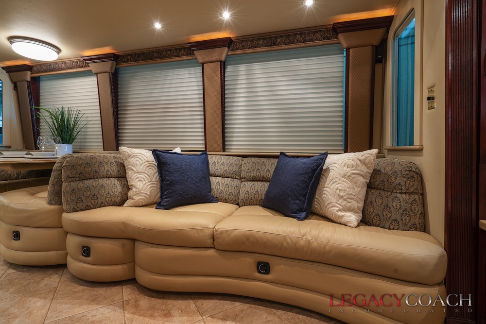 2004 Prevost Royale XLII For Sale