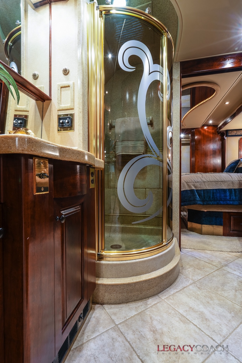 2004 Prevost Royale XLII For Sale