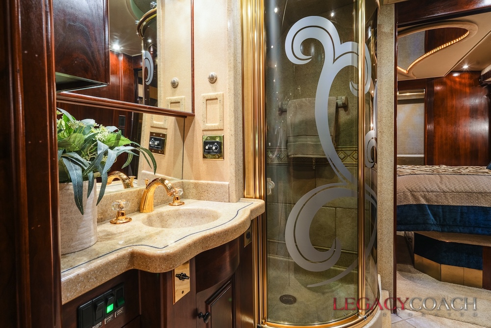 2004 Prevost Royale XLII For Sale
