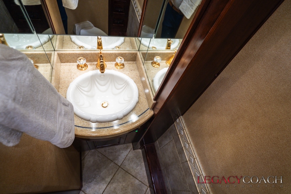 2004 Prevost Royale XLII For Sale