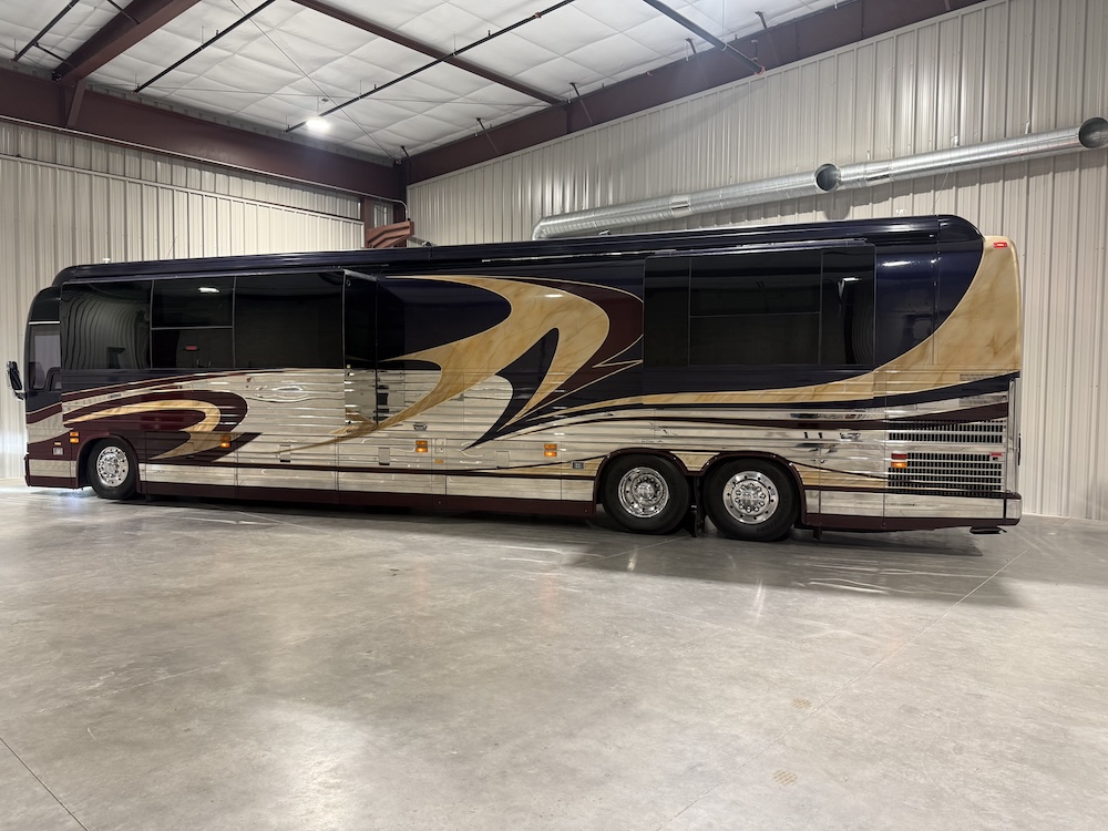 204 Prevost Vision XLII For Sale