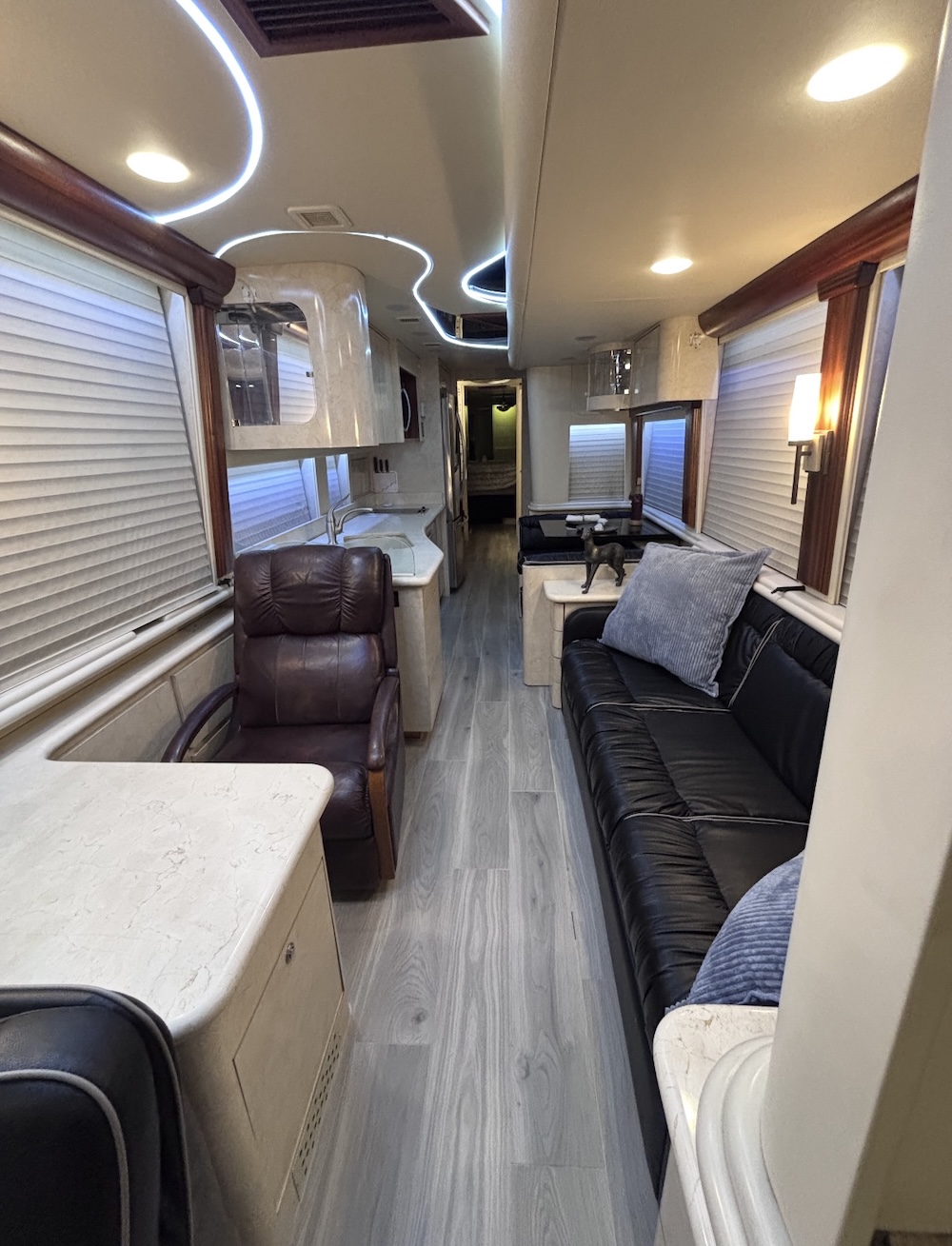 204 Prevost Vision XLII For Sale