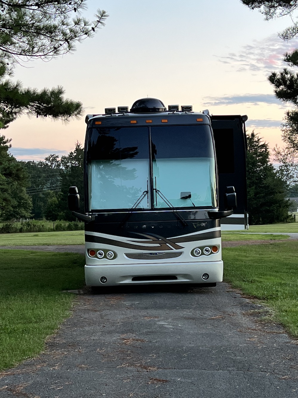 2005 Prevost Featherlite H3-45 For Sale