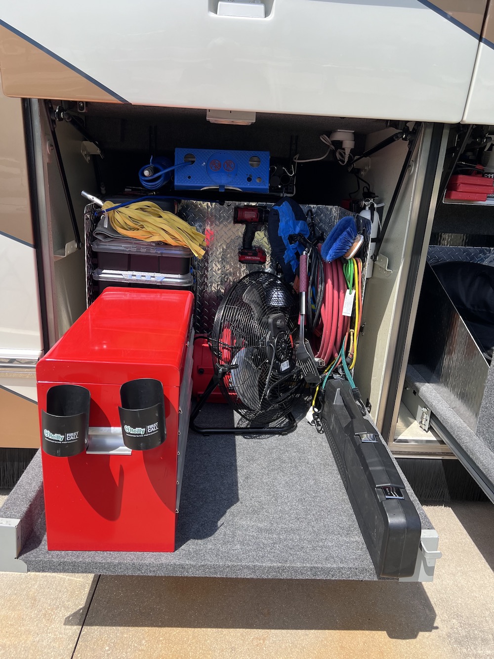 2005 Prevost Featherlite H3-45 For Sale