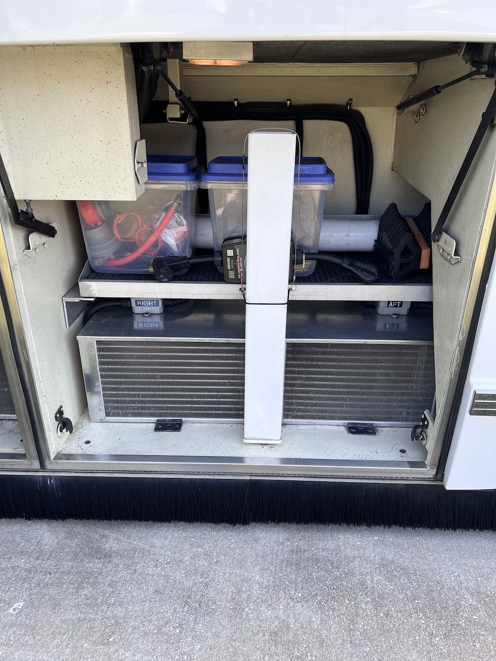 2005 Prevost Featherlite H3-45 For Sale