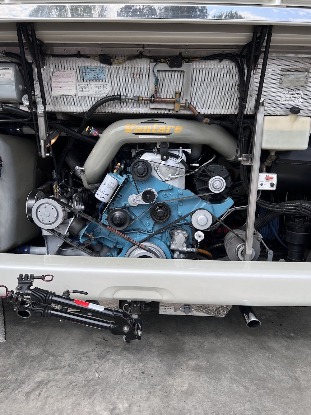2005 Prevost Featherlite H3-45 For Sale
