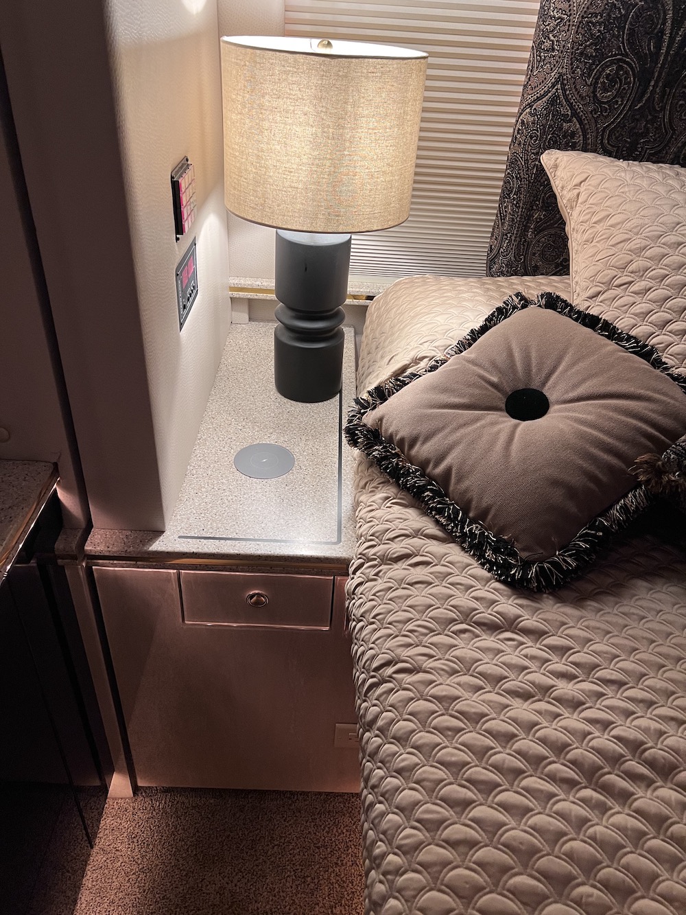 2005 Prevost Featherlite H3-45 For Sale