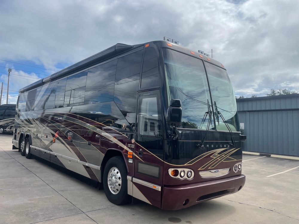 2005 Prevost Featherlite H3-45 For Sale