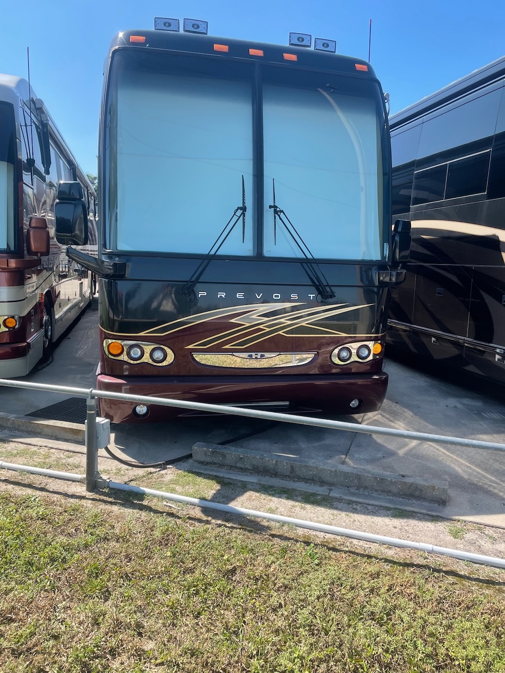 2005 Prevost Featherlite H3-45 For Sale
