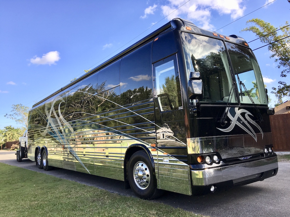 2005 Prevost Legendary XLII For Sale