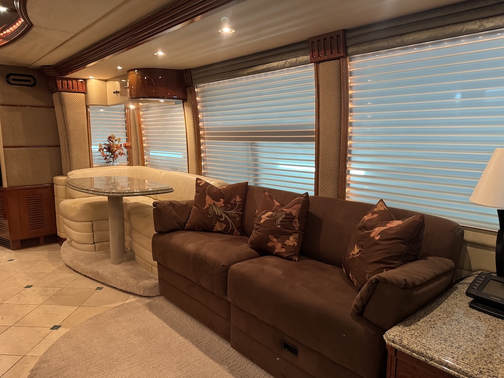 2005 Prevost Liberty H3-45 For Sale