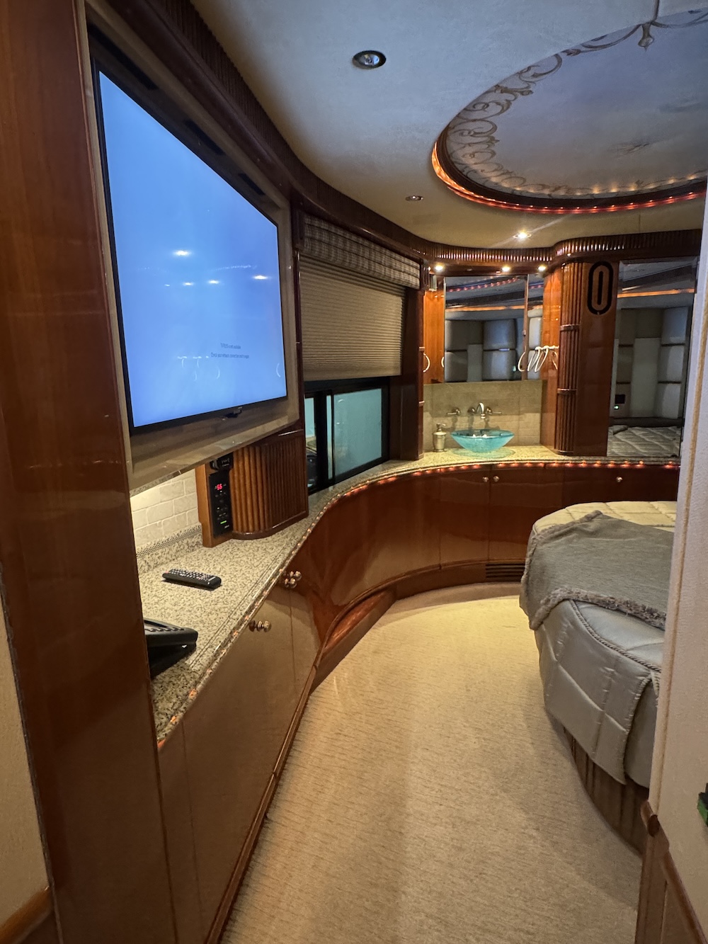 2005 Prevost Liberty H3-45 For Sale