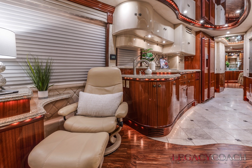 2005 Prevost Liberty H3-45 For Sale