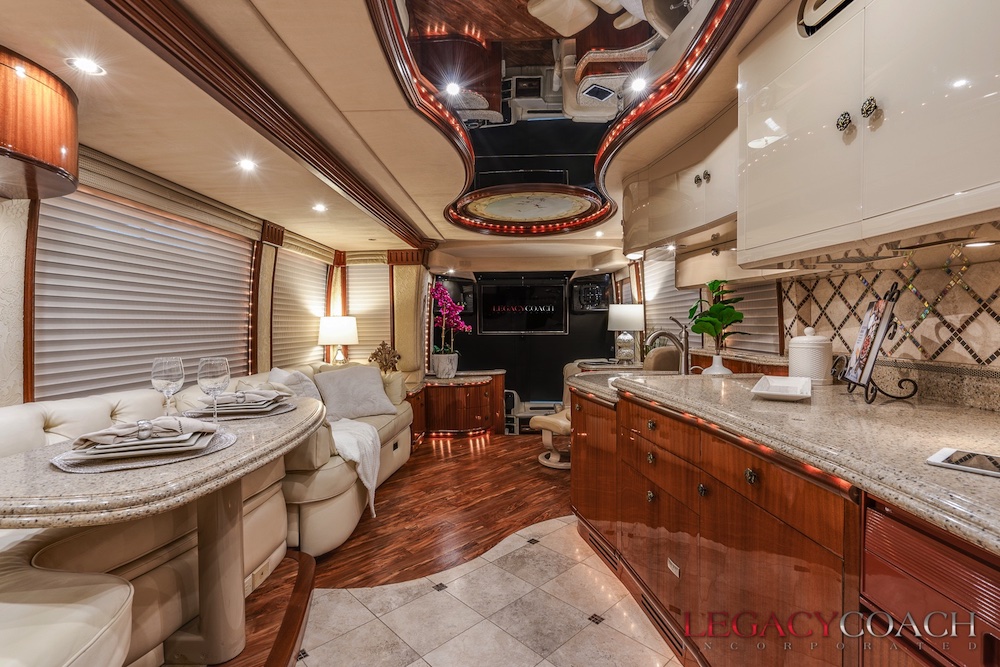 2005 Prevost Liberty H3-45 For Sale