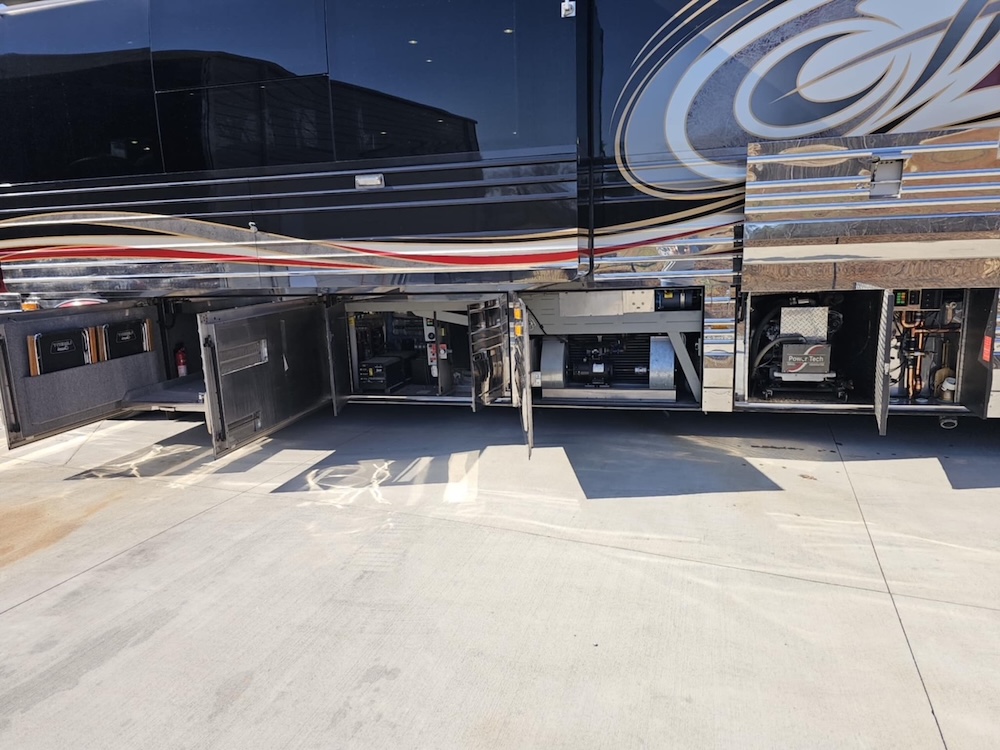 2005 Prevost Liberty XLII For Sale