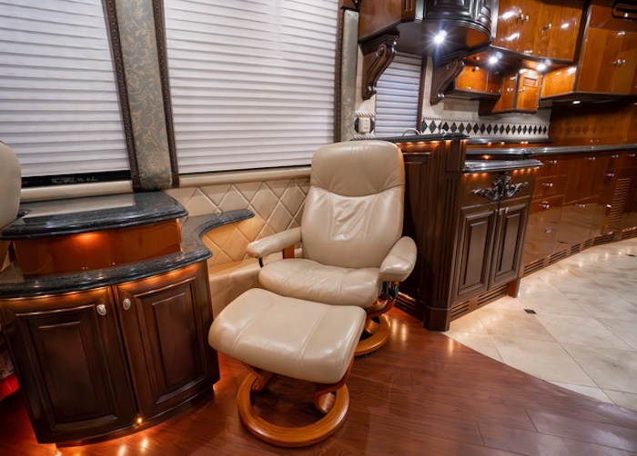 2005 Prevost Liberty XLII For Sale