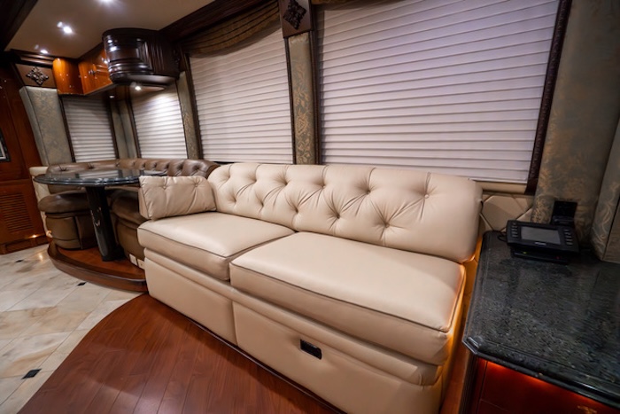 2005 Prevost Liberty XLII For Sale