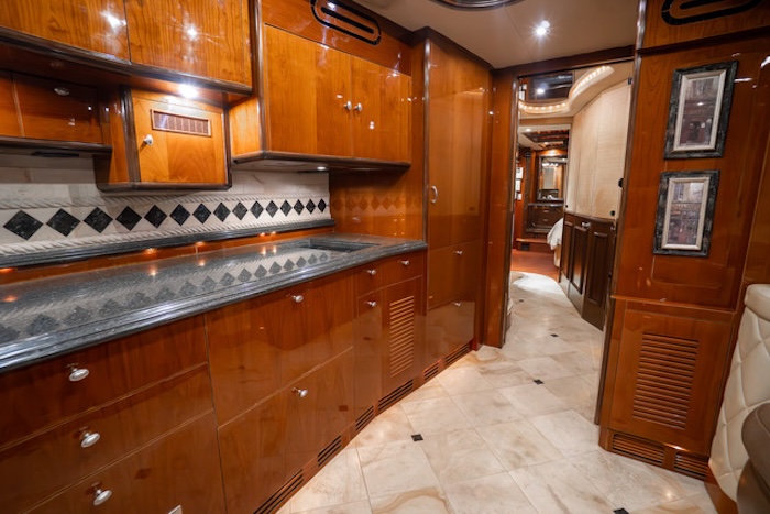 2005 Prevost Liberty XLII For Sale
