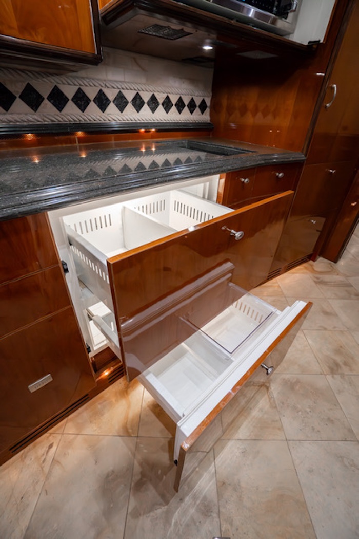 2005 Prevost Liberty XLII For Sale
