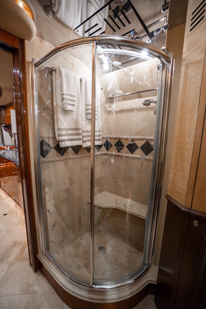 2005 Prevost Liberty XLII For Sale
