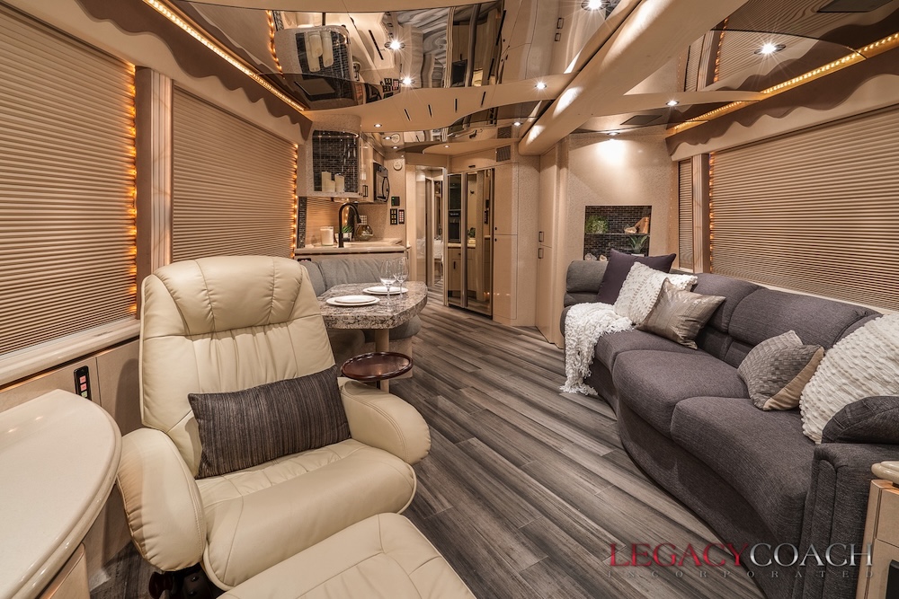 2005 Prevost Marathon H3-45 For Sale