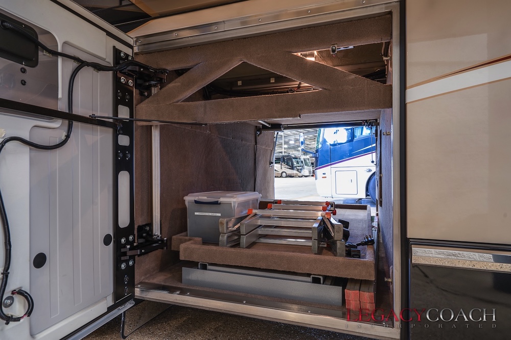 2005 Prevost Marathon H3-45 For Sale