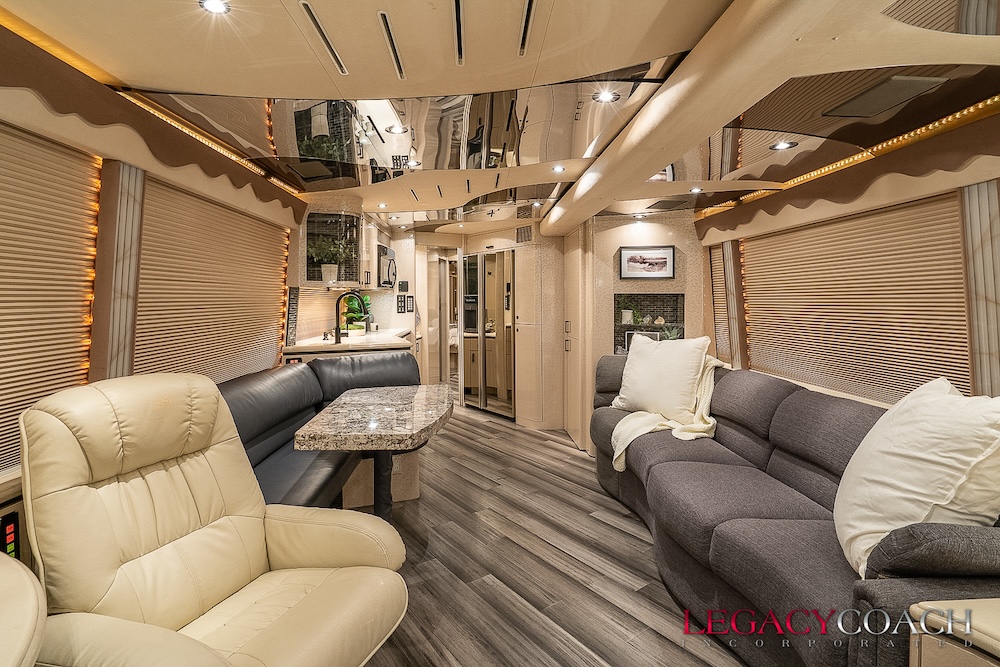 2005 Prevost  Marathon H3-45 For Sale
