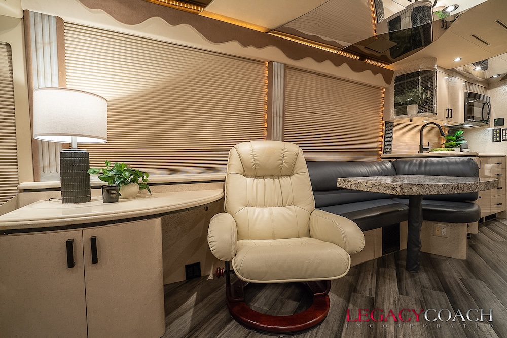 2005 Prevost  Marathon H3-45 For Sale