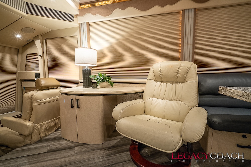 2005 Prevost  Marathon H3-45 For Sale