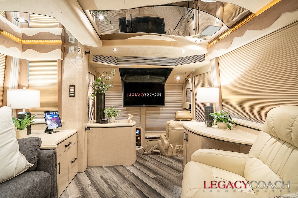 2005 Prevost  Marathon H3-45 For Sale