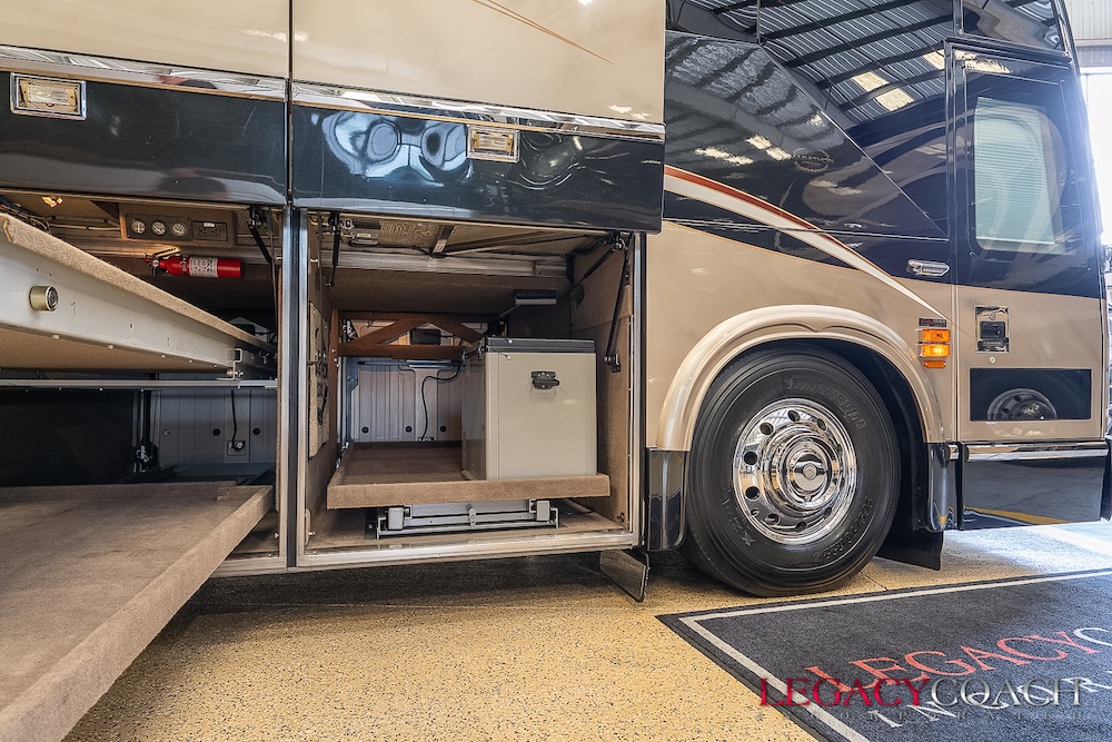 2005 Prevost  Marathon H3-45 For Sale