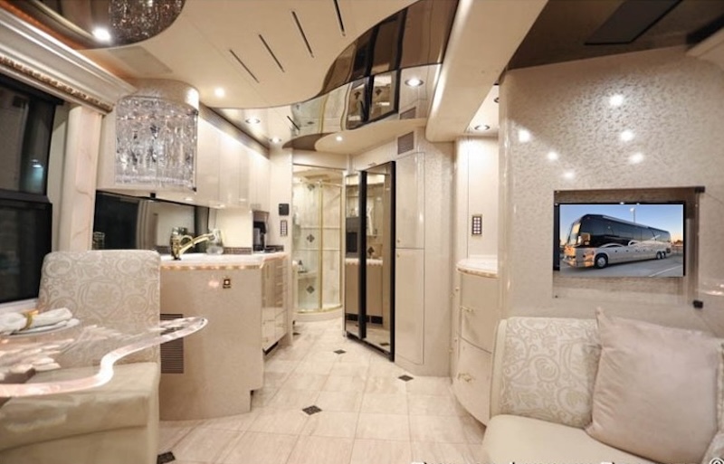 2005 Prevost Marathon H3-45 For Sale
