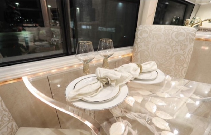 2005 Prevost Marathon H3-45 For Sale