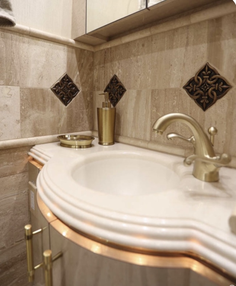 2005 Prevost Marathon H3-45 For Sale