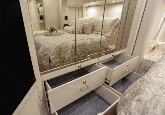 2005 Prevost Marathon H3-45 For Sale