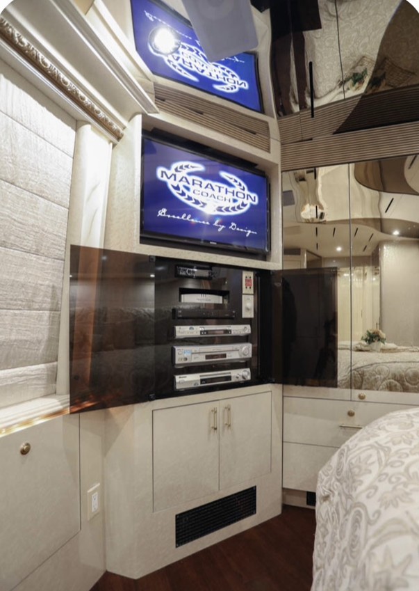 2005 Prevost Marathon H3-45 For Sale