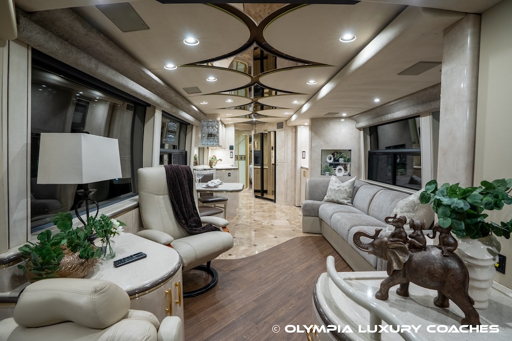 2005 Prevost  Marathon H3-45 For Sale