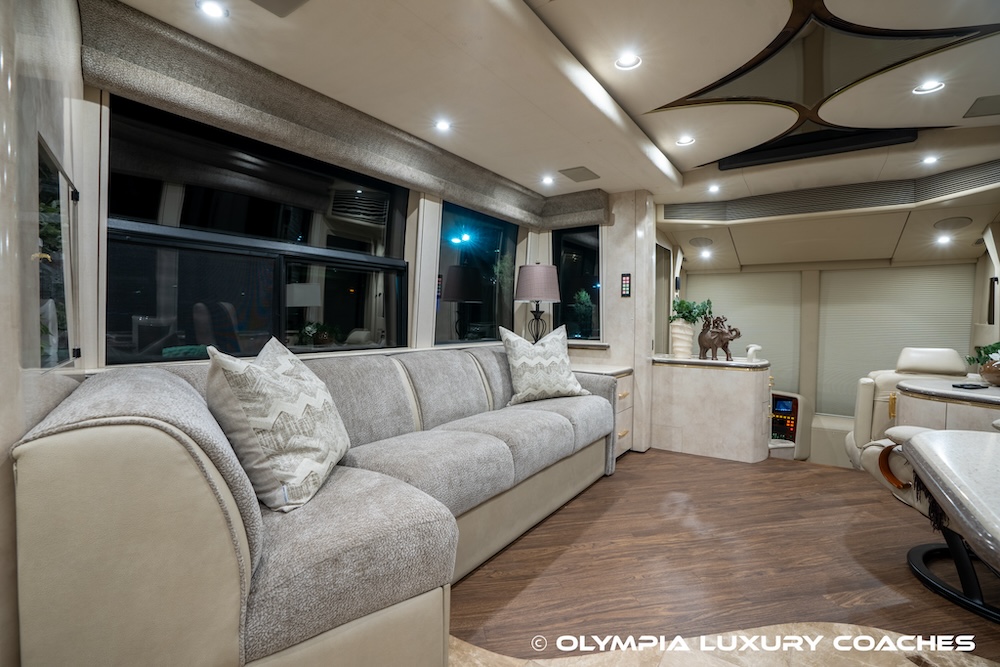 2005 Prevost  Marathon H3-45 For Sale