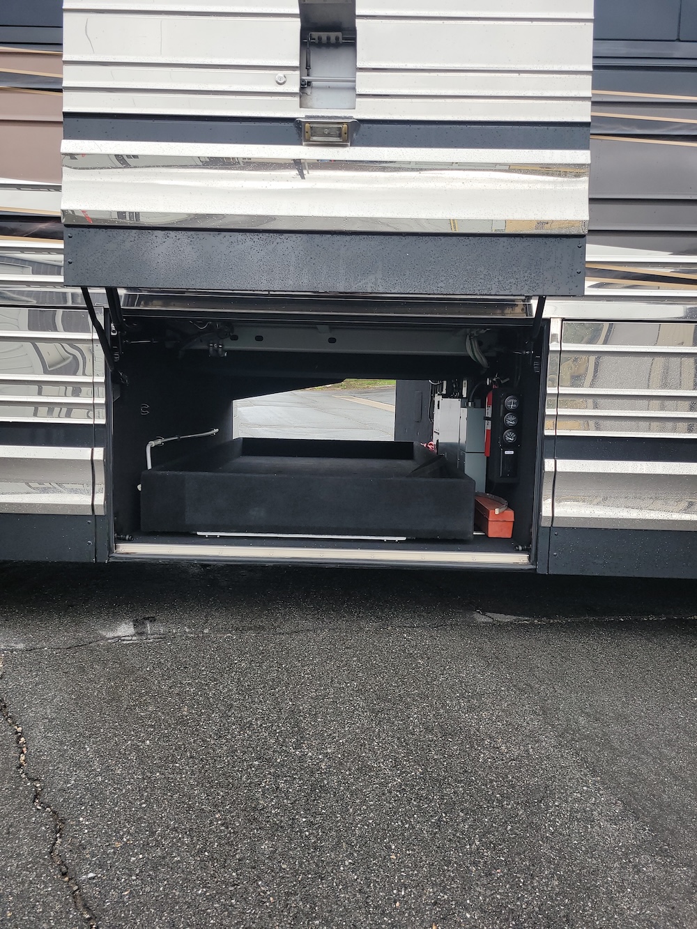 2005 Prevost Marathon XLII For Sale