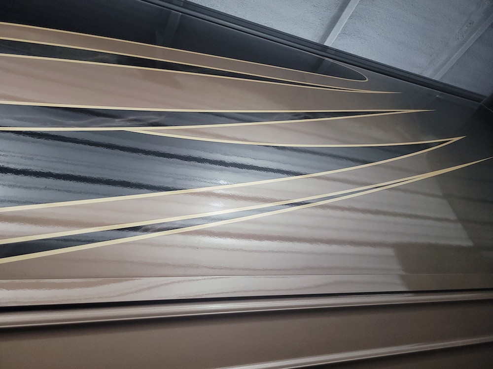 2005 Prevost Marathon XLII For Sale