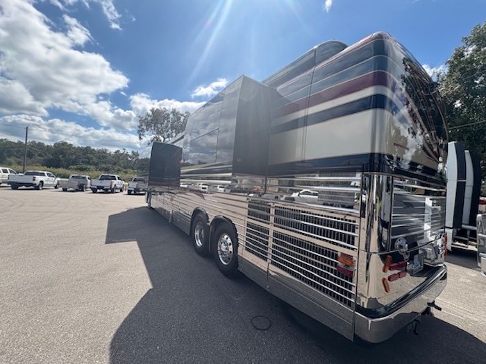 2005 Prevost Parliament XLII For Sale