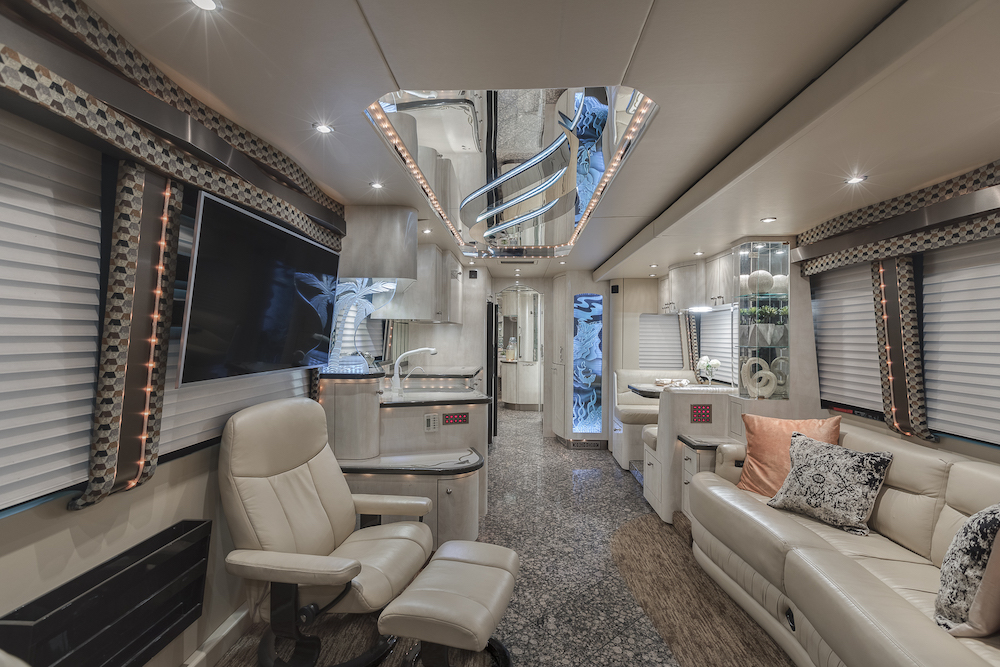 2005 Prevost Parliament XLII For Sale